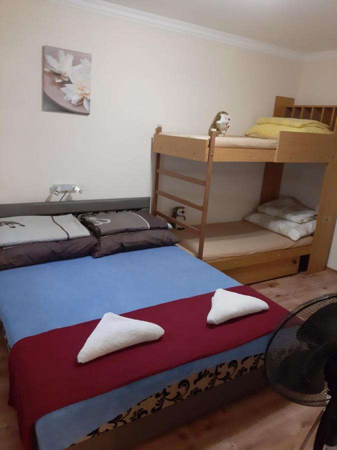 Váradi Apartman Hotel Abádszalók Bagian luar foto